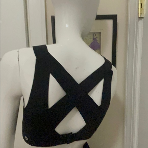 Lululemon black soft bra you never used - Picture 3 of 8
